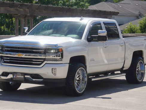 Used 2016 Chevrolet Silverado 1500 High Country AWD/4WD image 2