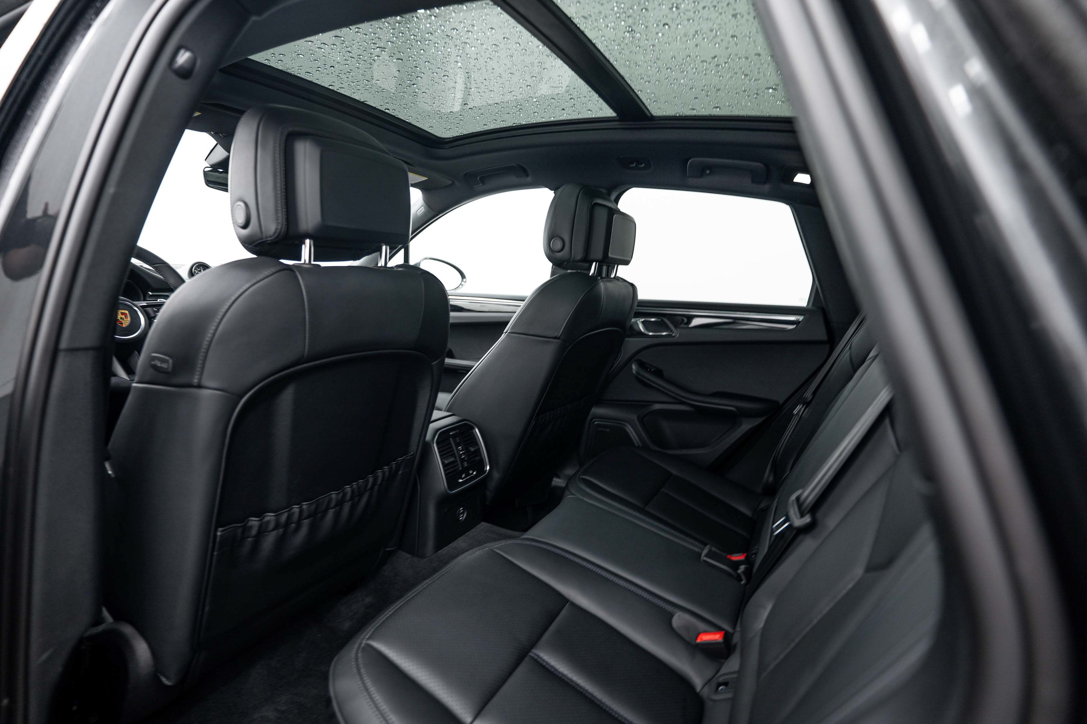 Certified 2026 Porsche Macan AWD/4WD image 20