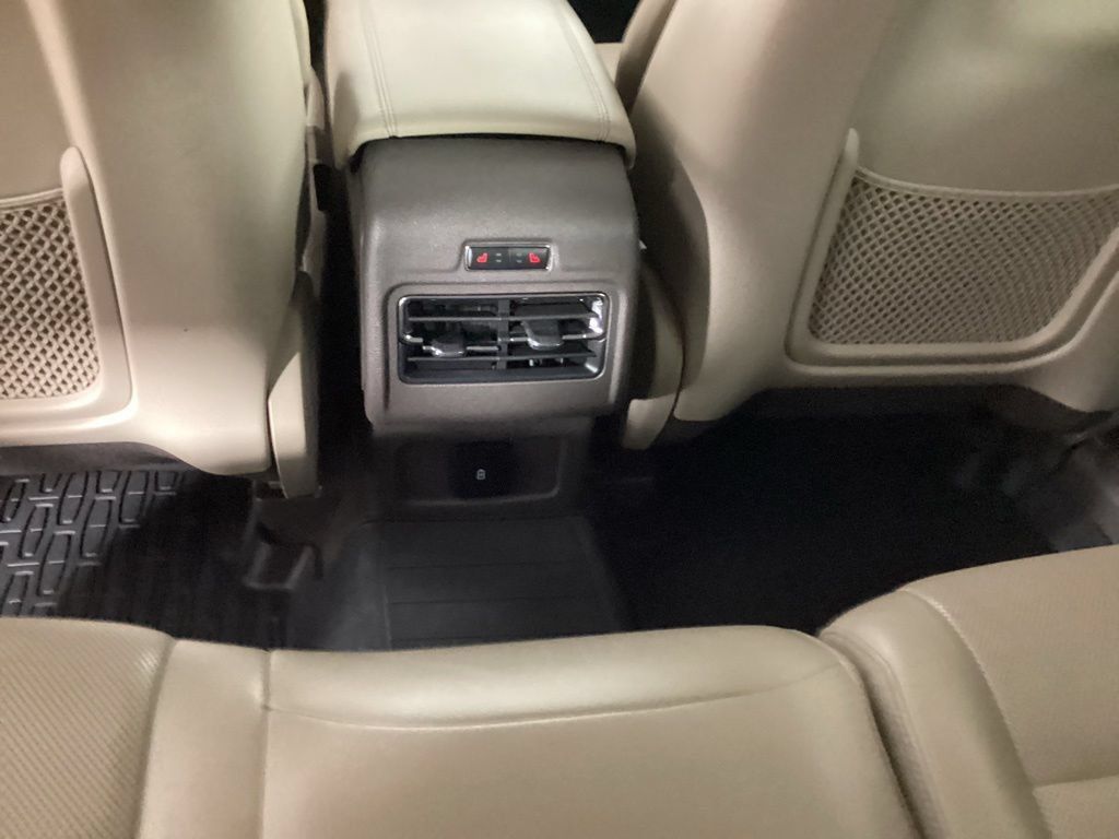 Used 2022 Lincoln Corsair Reserve w/ Equipment Group 201A AWD/4WD image 28