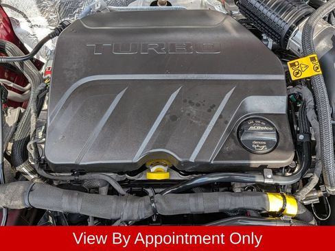 Used 2025 Chevrolet Trax LT w/ LT Convenience Package FWD image 33