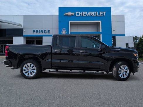 New 2026 Chevrolet Silverado 1500 Custom RWD image 4