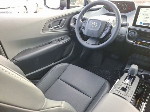 New 2026 Toyota Prius XLE FWD image 9