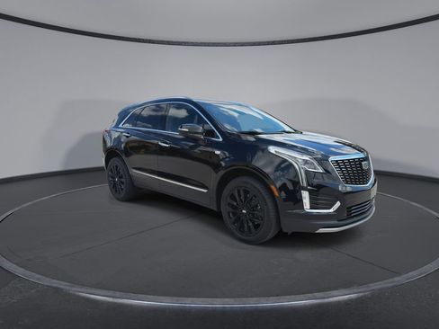 Used 2024 Cadillac XT5 Premium Luxury FWD image 2