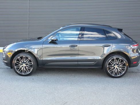 New 2026 Porsche Macan Base image 2