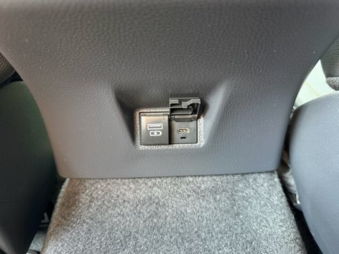 Used 2025 Toyota Camry XLE w/ Premium Plus Package FWD image 28