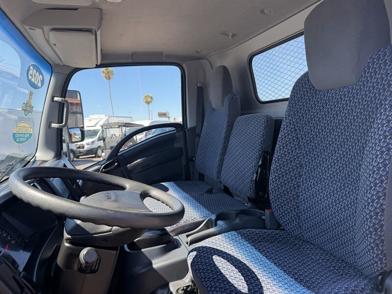 Used 2025 Isuzu NPR RWD image 12