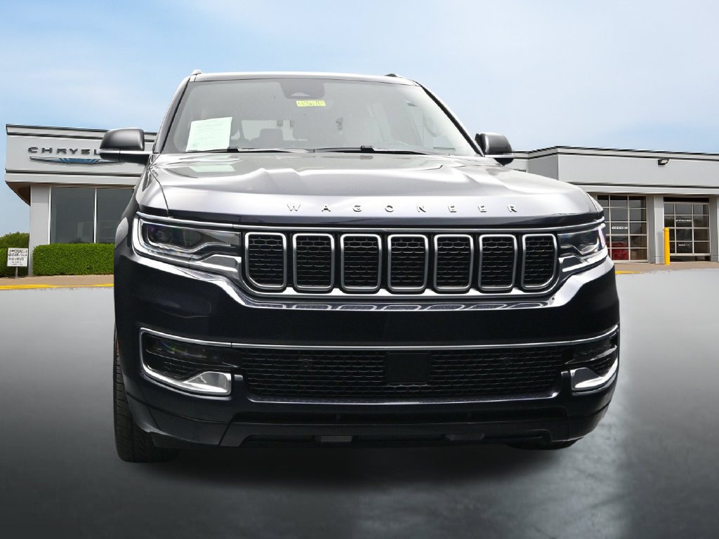 Used 2025 Jeep Wagoneer 4WD image 8