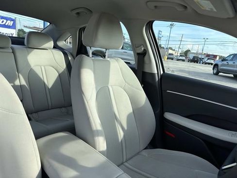 Used 2025 Hyundai Sonata SEL FWD image 26