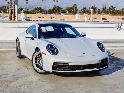 Used 2025 Porsche 911 Carrera image 1