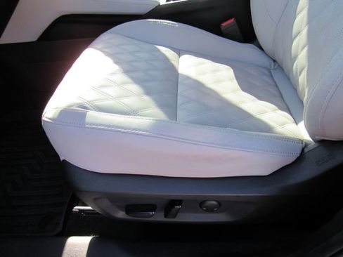 Used 2024 Mitsubishi Outlander SEL FWD image 22