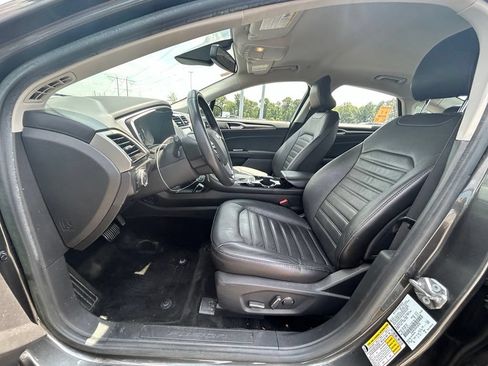 Used 2016 Ford Fusion SE w/ Equipment Group 502A FWD image 14
