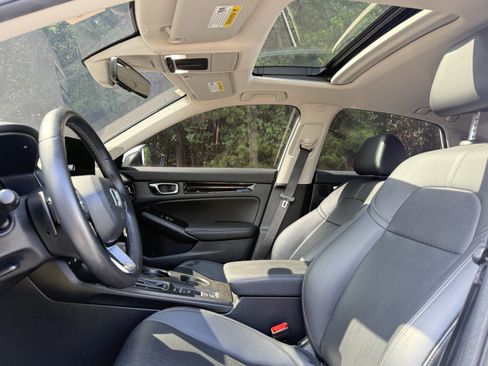 Used 2024 Honda Civic Touring image 7