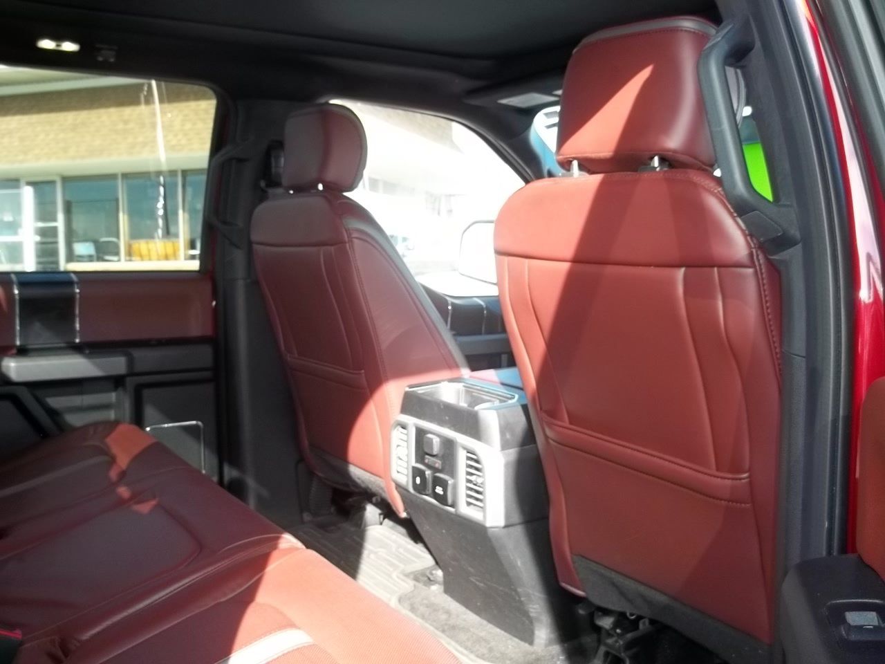 Used 2018 Ford F150 Platinum w/ Equipment Group 701A Luxury AWD/4WD image 12