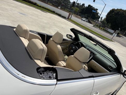 Used 2013 Volkswagen Eos Komfort image 37