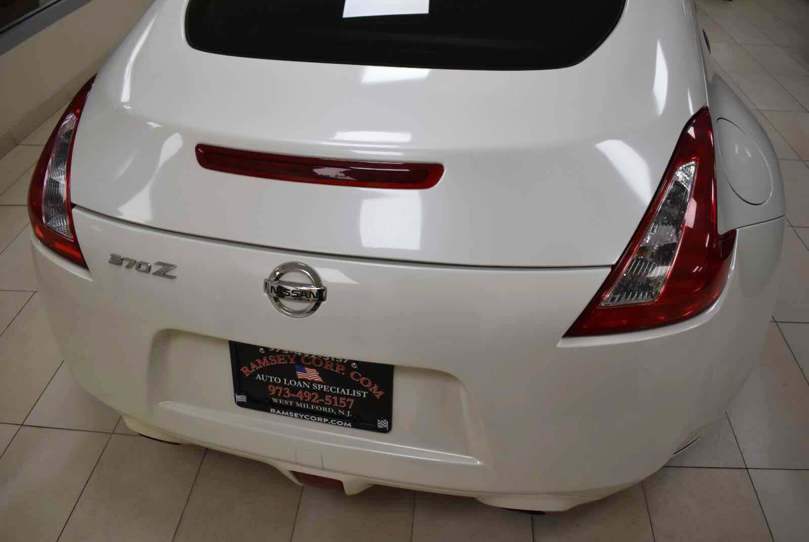 Used 2014 Nissan 370Z Coupe RWD image 53