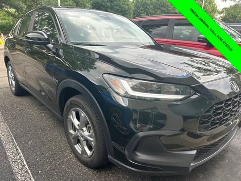 Used 2025 Honda HR-V LX image 1