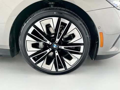 Certified 2025 BMW 530i w/ Premium Package RWD image 31