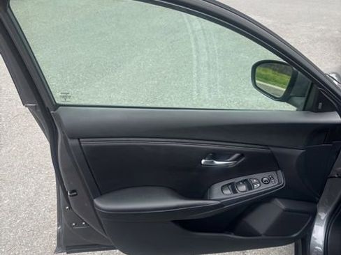 Used 2023 Nissan Sentra SV FWD image 15