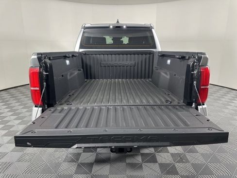 Used 2024 Toyota Tacoma TRD Sport image 13