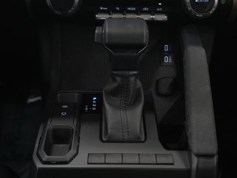 Used 2025 Toyota Tacoma SR image 19