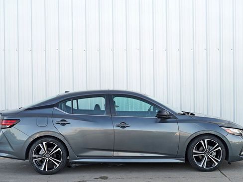 Used 2020 Nissan Sentra SR w/ Premium Package image 48