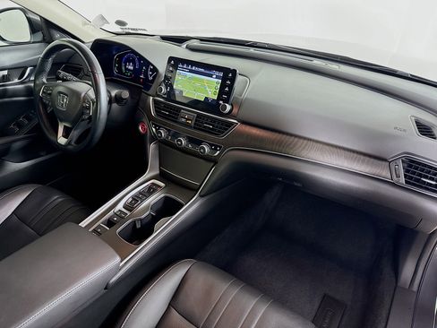Used 2022 Honda Accord Touring image 37