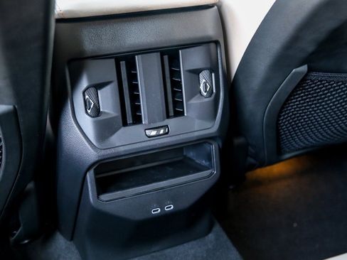 Used 2026 BMW X3 xDrive30 w/ Premium Package image 23