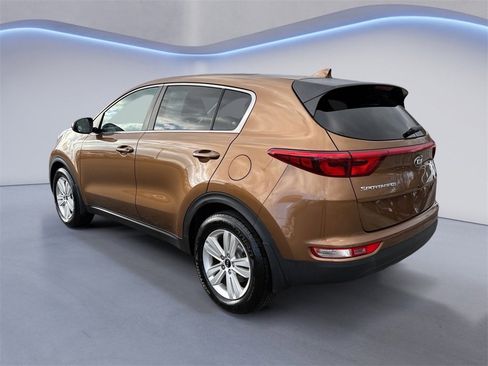 Used 2019 Kia Sportage LX image 5