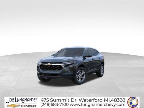 New 2026 Chevrolet Trax LS w/ LS Convenience Package FWD image 8