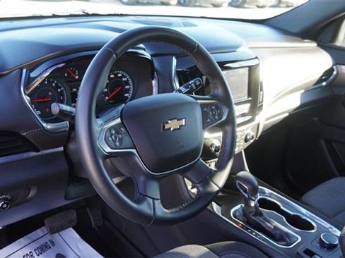 Used 2023 Chevrolet Traverse LT image 20