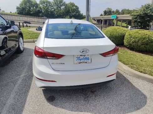 Used 2017 Hyundai Elantra SE FWD image 6