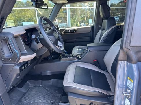 Used 2024 Ford Bronco Wildtrak image 13