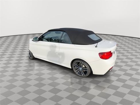 Used 2020 BMW 230i Convertible w/ M Sport Package image 6