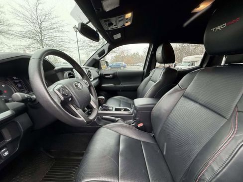 Used 2017 Toyota Tacoma TRD Pro image 13