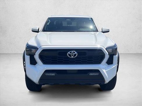 Certified 2025 Toyota Tacoma TRD Off-Road AWD/4WD image 2