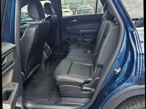 Used 2022 Volkswagen Atlas Cross Sport SE image 8