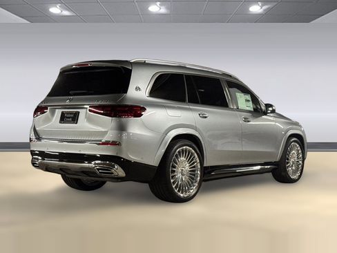 New 2026 Mercedes-Benz Maybach GLS 600 4MATIC image 8