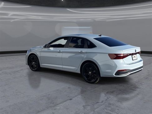New 2026 Volkswagen Jetta SE image 4
