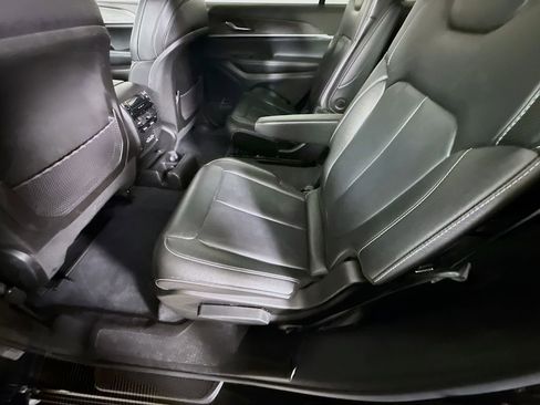 Used 2023 Jeep Grand Cherokee L Limited w/ Trailer Tow Group (B) image 28