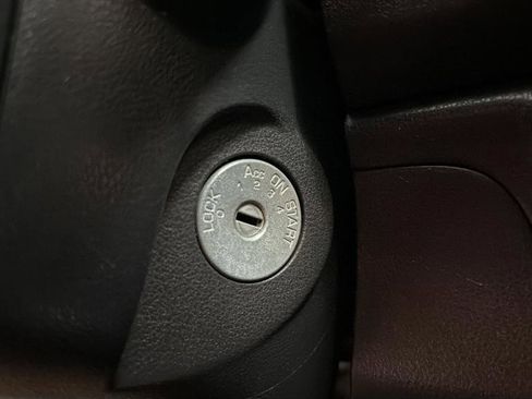 Used 2016 Nissan Versa Note SV image 24