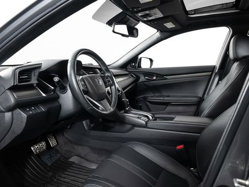 Used 2018 Honda Civic Sport Touring image 13