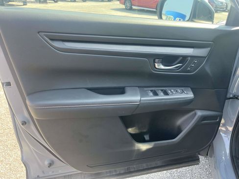 Used 2025 Honda CR-V Sport-L image 13