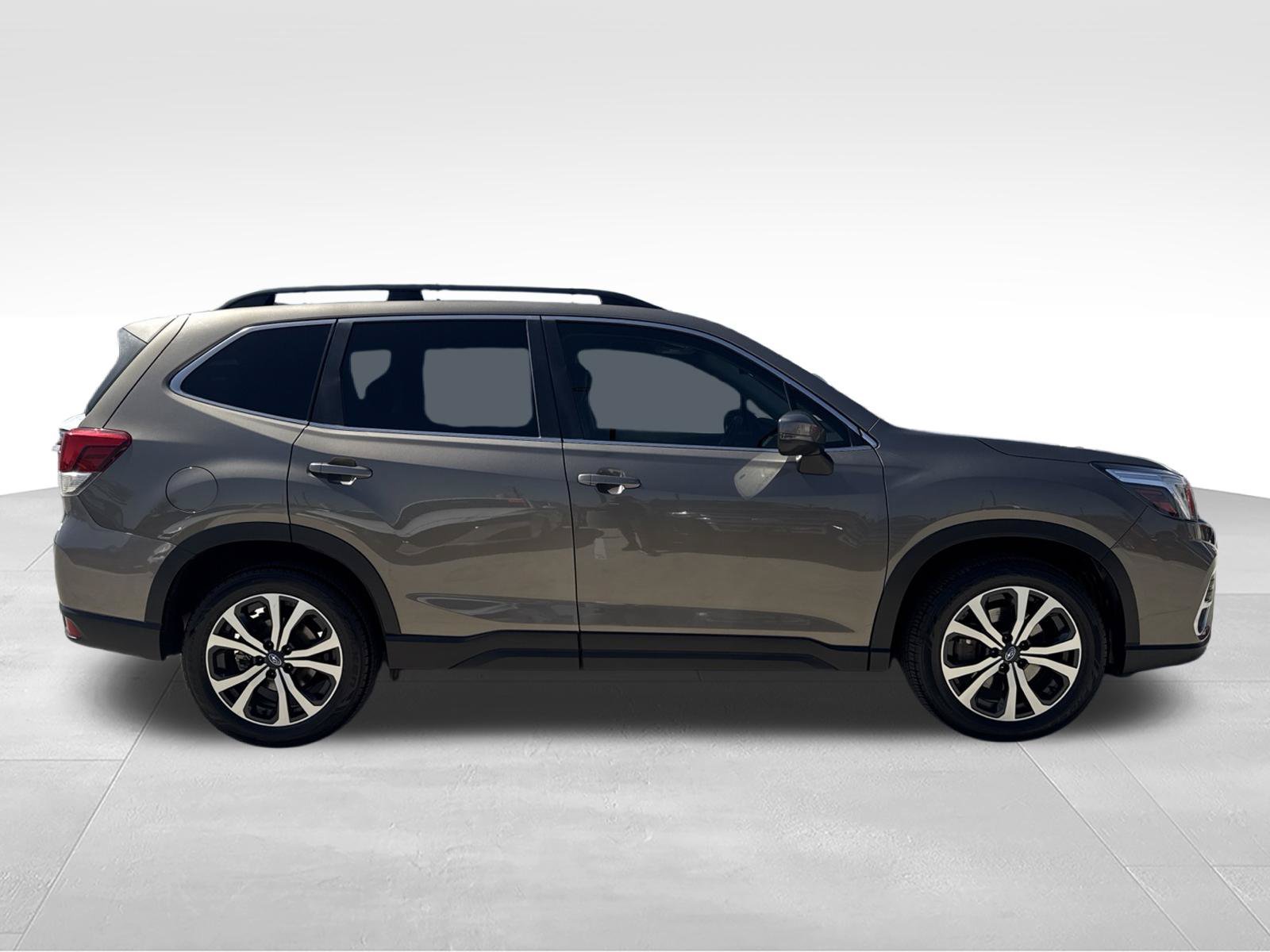 Used 2021 Subaru Forester Limited w/ Popular Package #3 AWD/4WD image 4