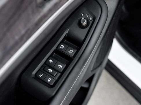 Used 2023 Jeep Grand Cherokee L Limited image 55