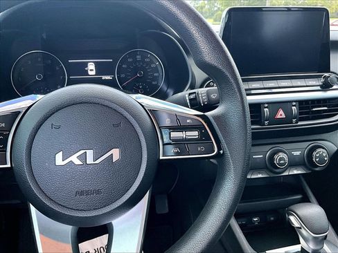 Used 2024 Kia Forte LXS FWD image 18