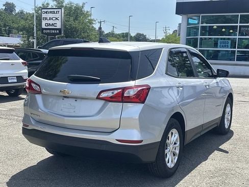 Used 2020 Chevrolet Equinox LS FWD image 2