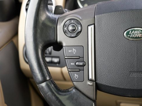 Used 2016 Land Rover LR4 HSE LUX image 47