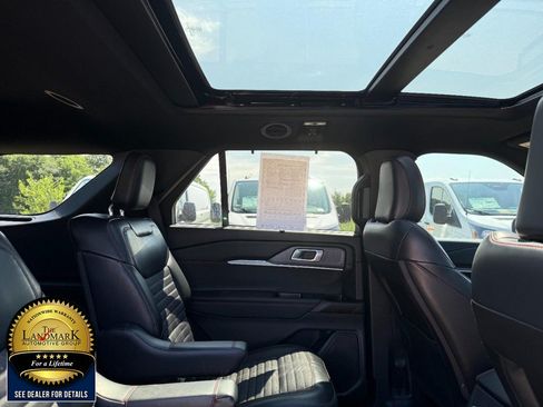Used 2025 Ford Explorer ST-Line w/ Premium Package AWD/4WD image 15
