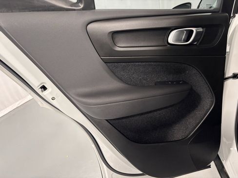 Certified 2025 Volvo XC40 B5 Plus image 22