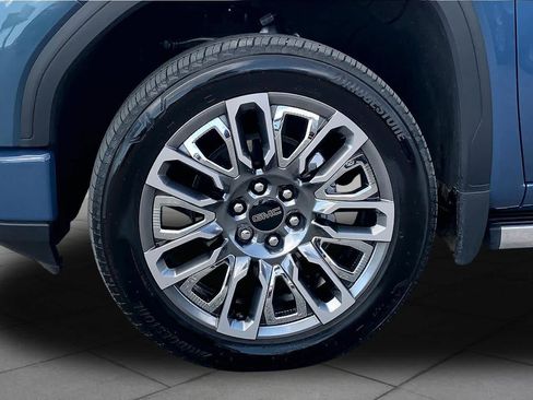 Used 2025 GMC Sierra 1500 Denali Ultimate AWD/4WD image 11